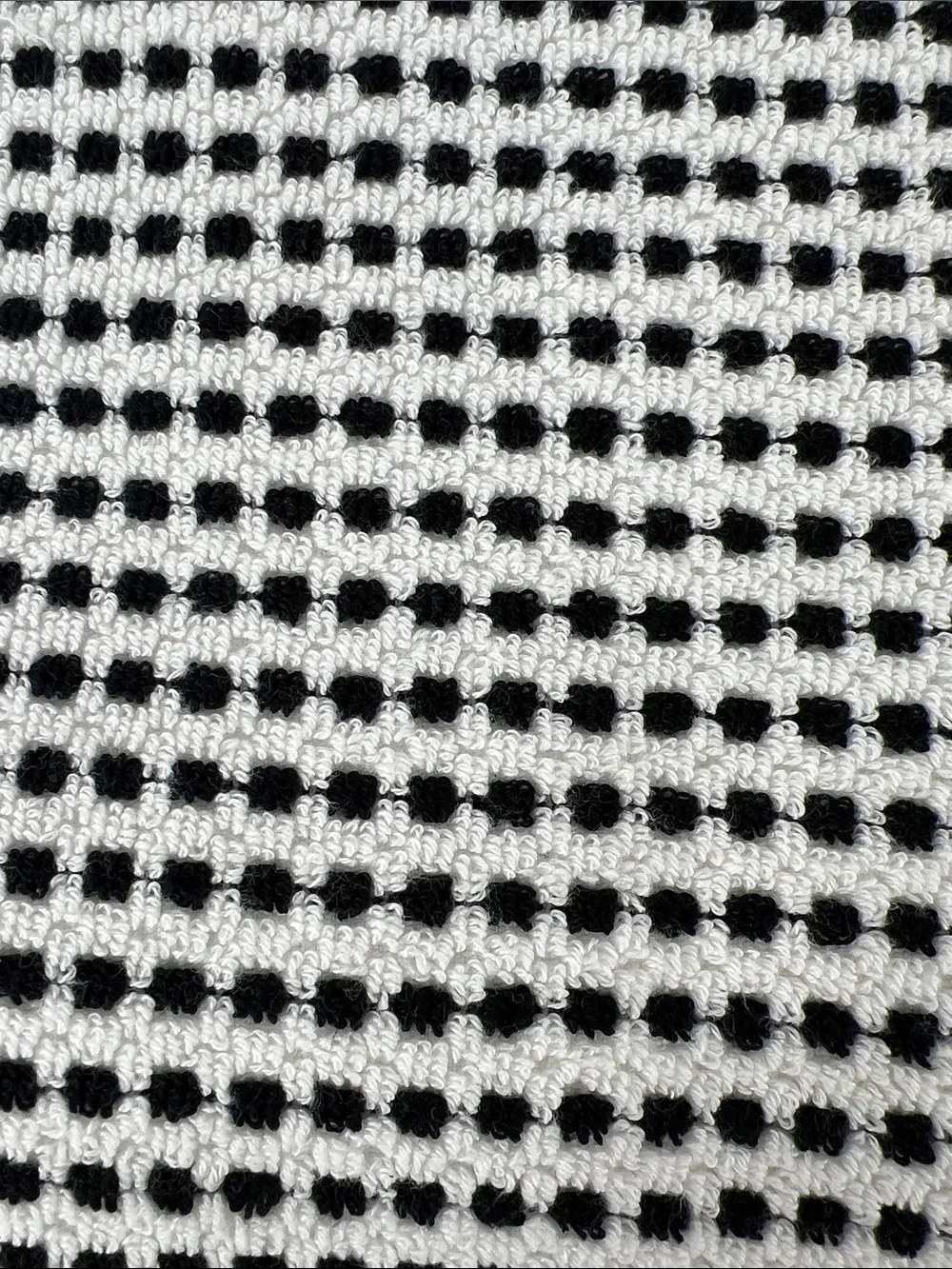 Donna Karan New York DKNY Bath Towel Set Black White Textured Dots 2 Pc Set NEW